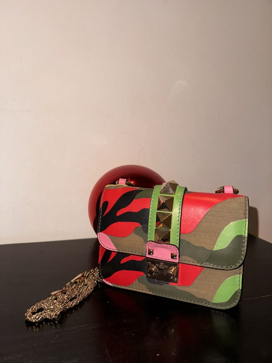 Taschen für Damen: Valentino Rockstud Camouflage Tasche Limited Ed. – Gebraucht aus Regensdorf von mery26