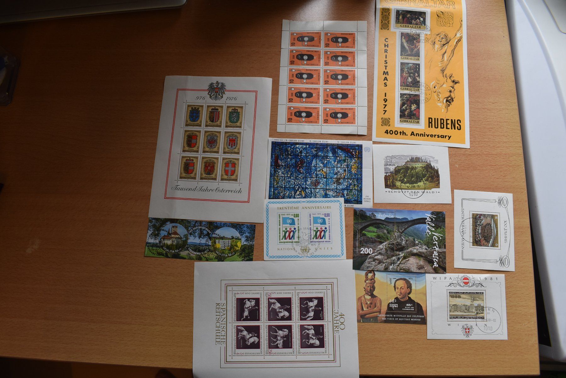 Tutti i francobolli: Briefmarken Blocks – Usato da Männedorf venduto da chr_7kc9