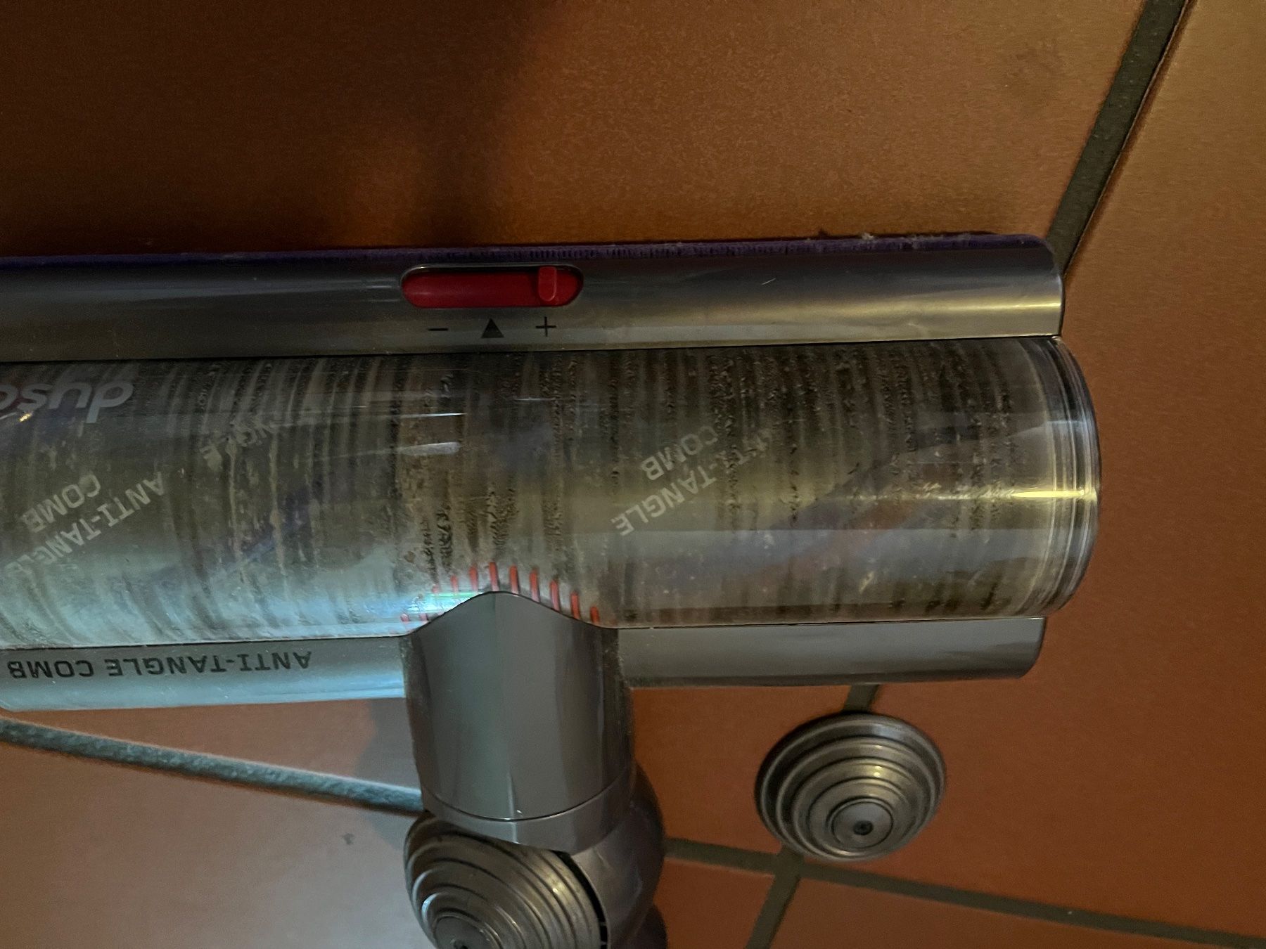 Dyson Staubsauger & Zubehör: DYSON Torque-Drive Düse – Defekt aus Zürich von Sauff 1