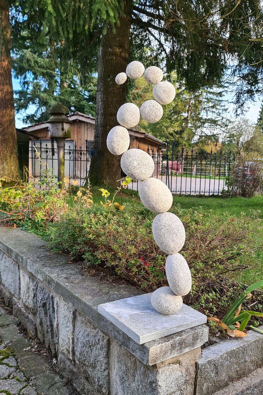 Pietre & tegole: Sculpture de pierre en granit – Nuovo (secondo la descrizione) da La Tour-de-Peilz venduto da ber_9zyg 2