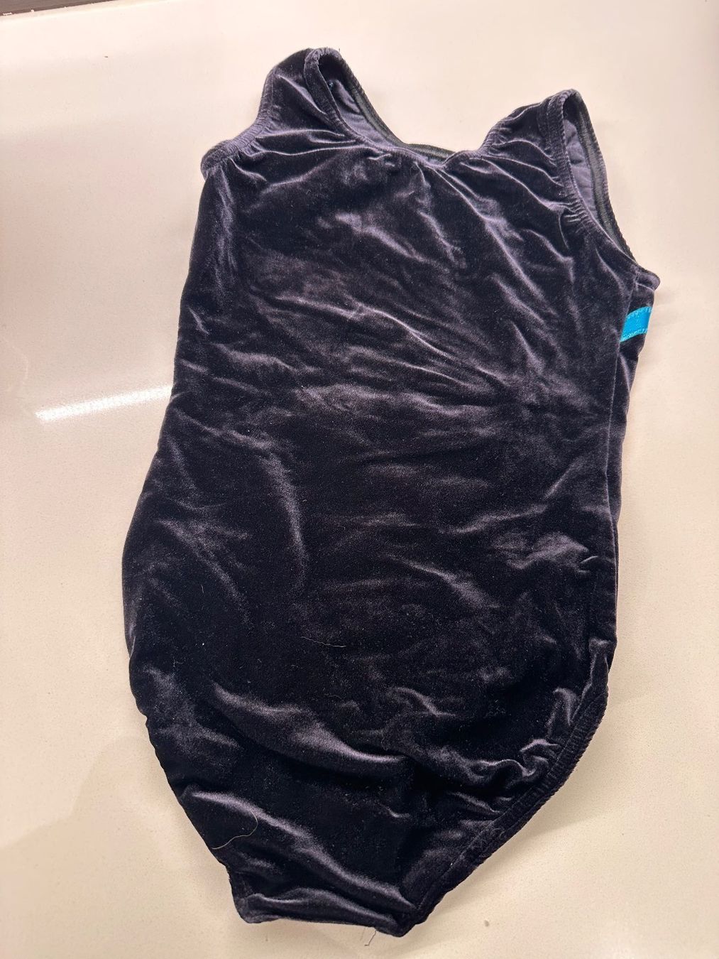 Scarpe, pantaloni & magliette da ginnastica: Schöner Samt Turnanzug, Top Zustand! – Nuovo (secondo la descrizione) da Wädenswil venduto da mianha 1