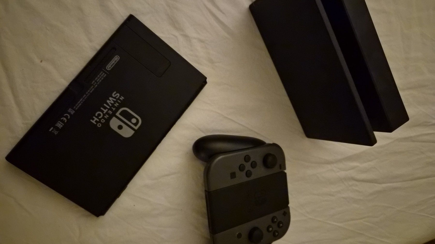 Nintendo Console: Nintendo Switch, Grau, Inkl. Joy-Con & Docking Station! – Usato da Zürich venduto da Michaela7