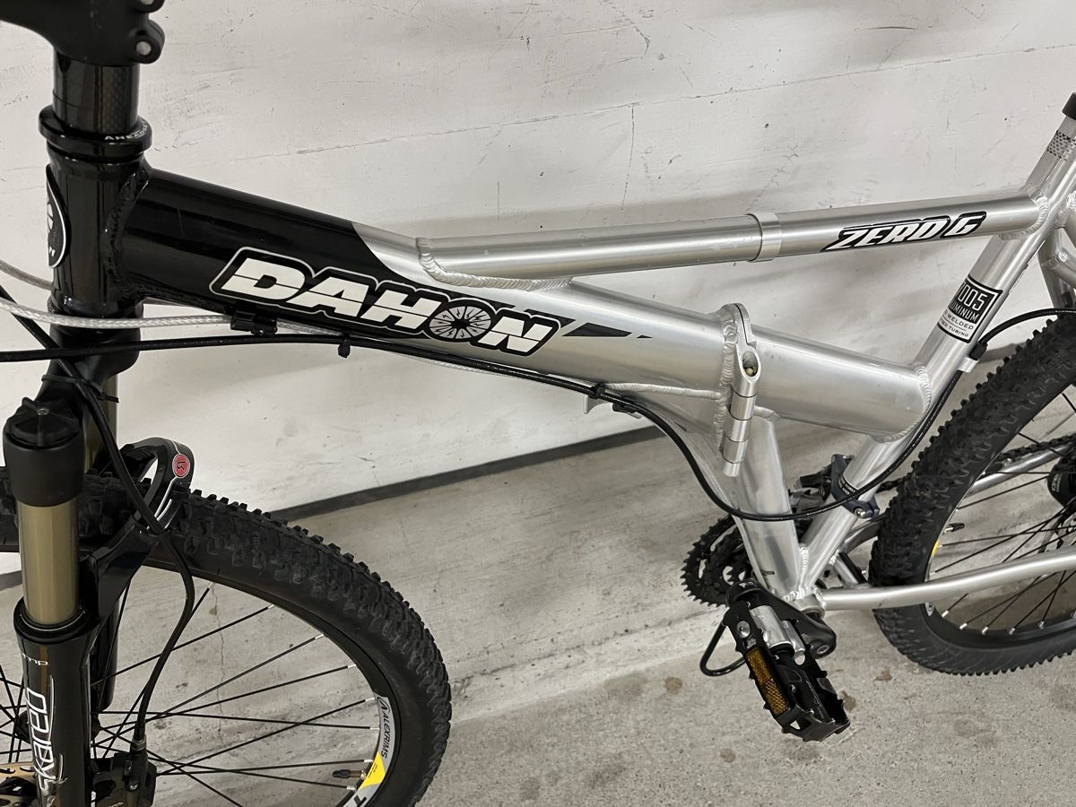 Dahon Biciclette: Dahon Klappvelo mit grossen Rädern – Usato da Zürich venduto da divertimento4 1