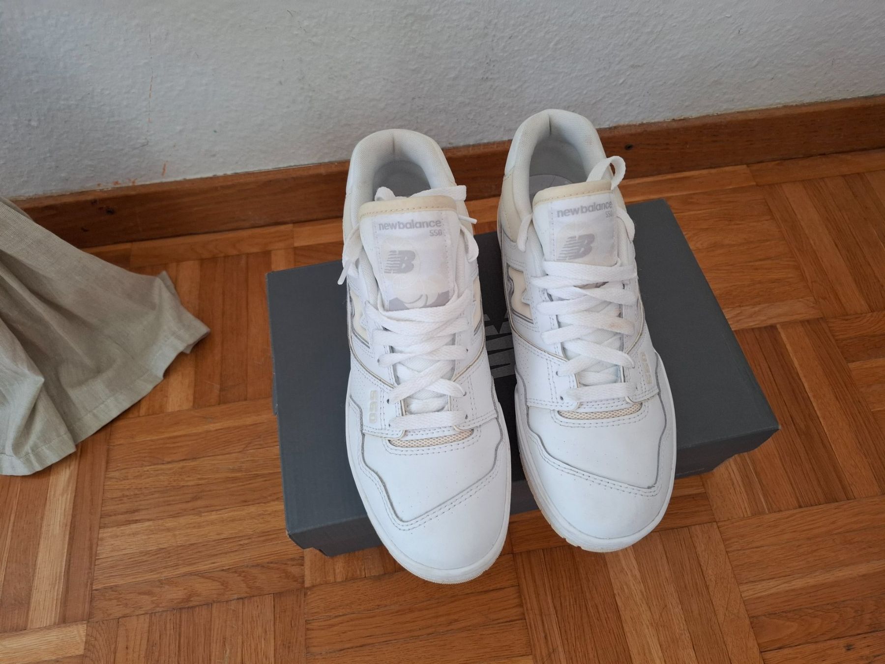 New Balance Scarpe da donna: NEW BALANCE 550 white GR 40 – Nuovo (secondo la descrizione) da Subingen venduto da Lennox31 4