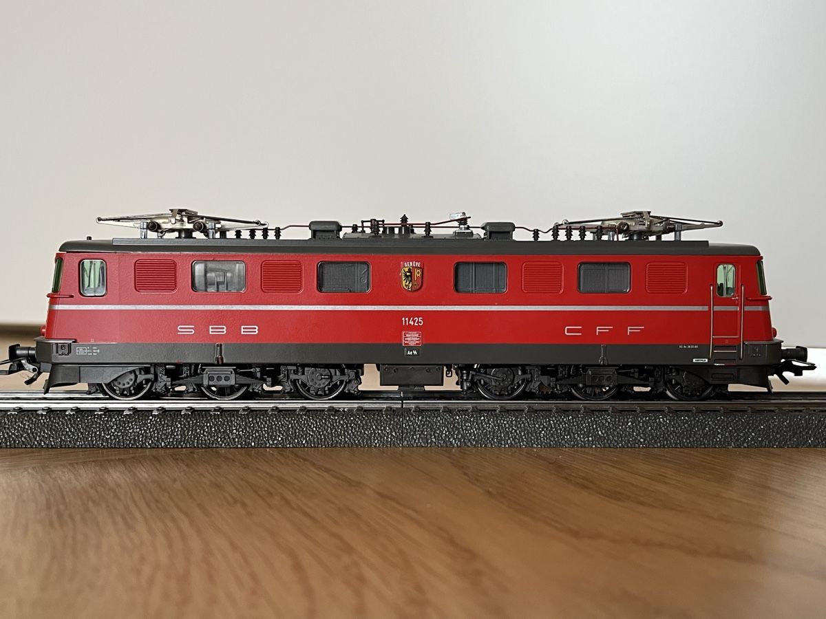 Märklin Modellini di ferrovie: SBB Ae 6/6 Genève Märklin Digital  – Usato da Basel venduto da Re620_11627 2