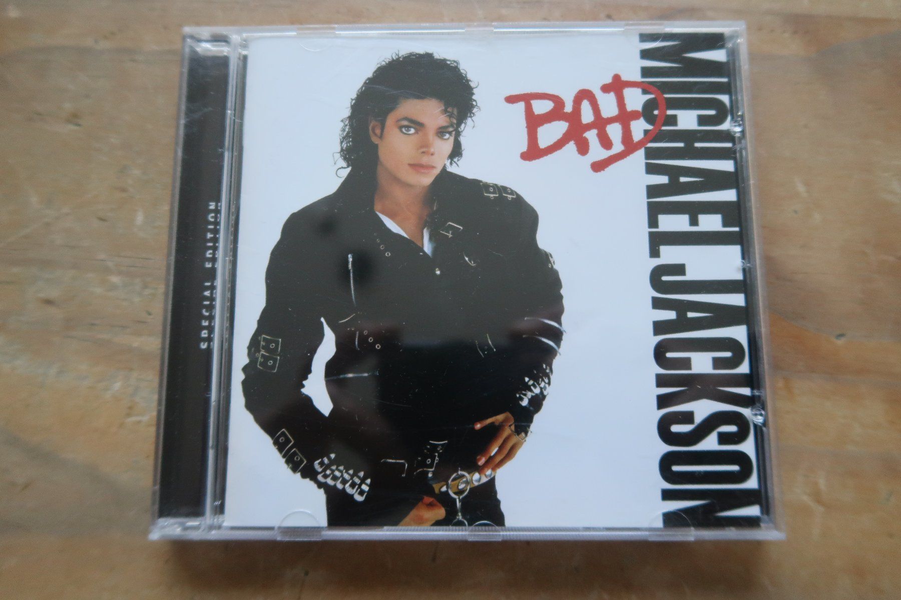 CDs: MICHAEL JACKSON - BAD - SPECIAL EDITION - CD – Gebraucht aus Basel von Patiscat