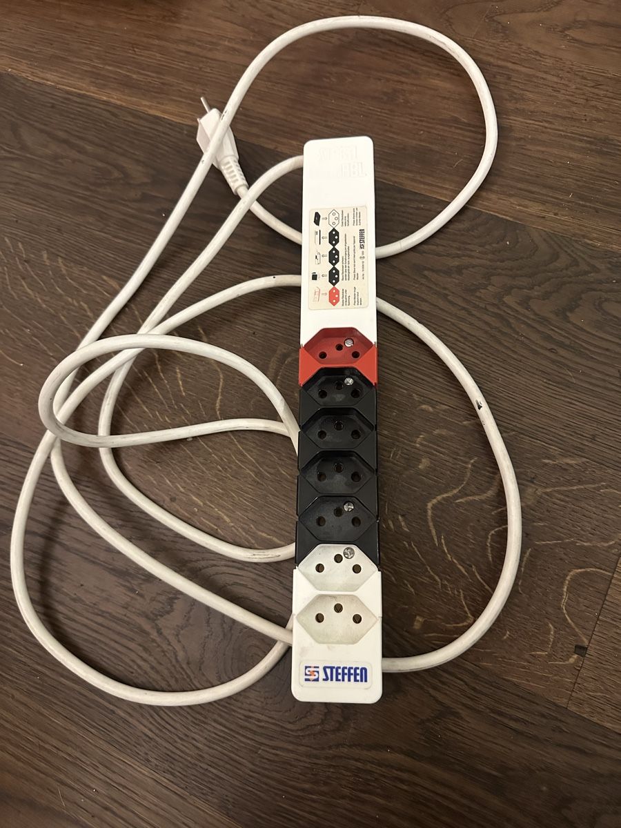 Alimentation électrique: Master slave Steckerleiste – D'occasion à Zürich par florence.miguet