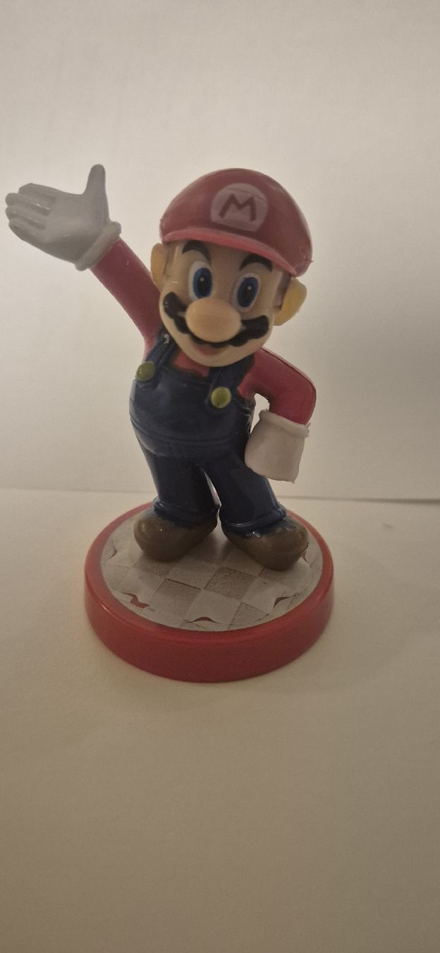 Statuette: Mario Figur Nintendo guter Zustand – Usato da Muttenz venduto da yue_fx28