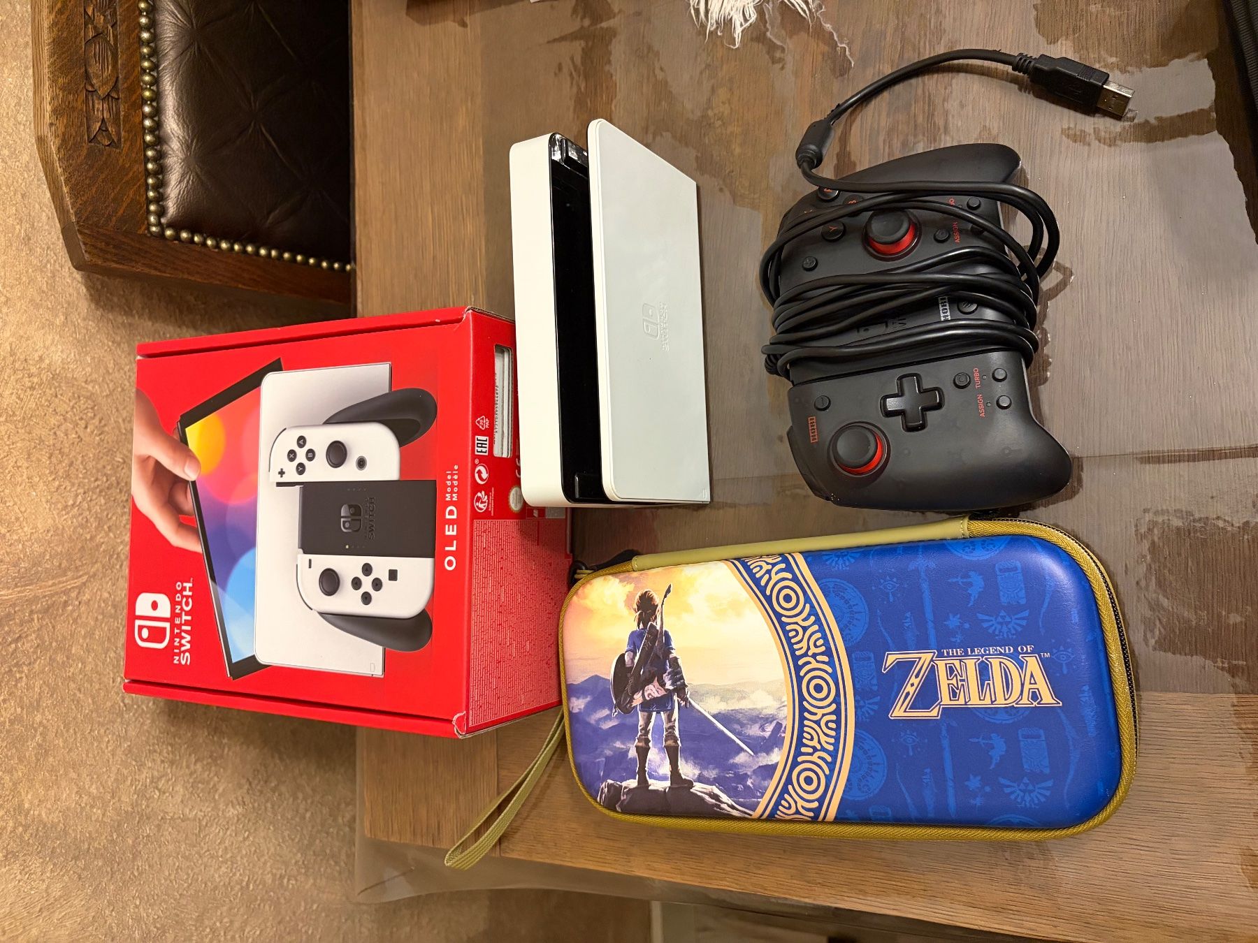 Nintendo Console: Switch Oled mit Zubehör – Usato da Basel venduto da nat_9n2s 1