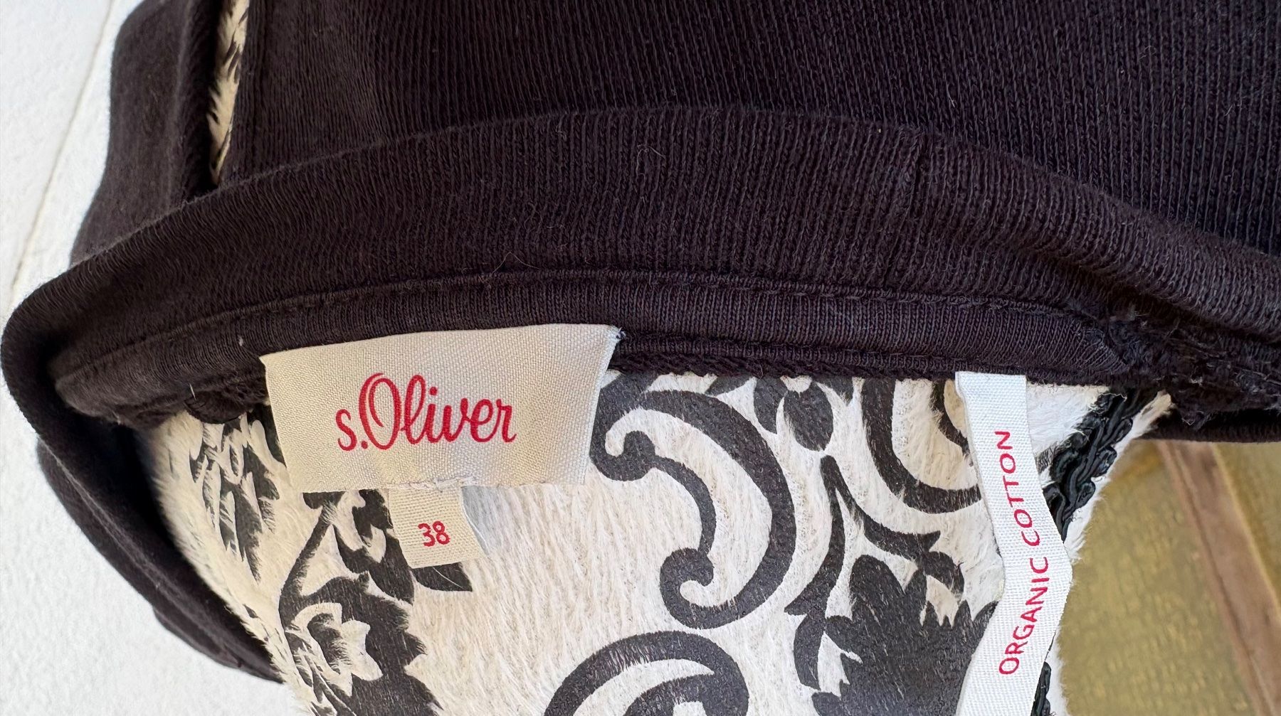 S.Oliver T-shirt: S.Oliver schwarzes T-shirt Gr 38 – Usato da Uerkheim venduto da ruthb2112 4