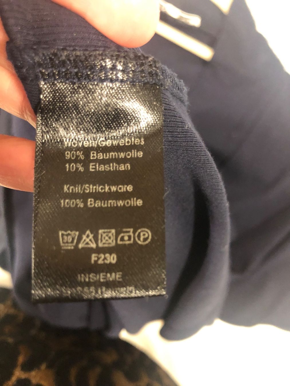 Jacken: Dunkelblauer Baumwoll-Cardigan mit Gürtel. – Gebraucht aus Zizers von sarah_1987 5