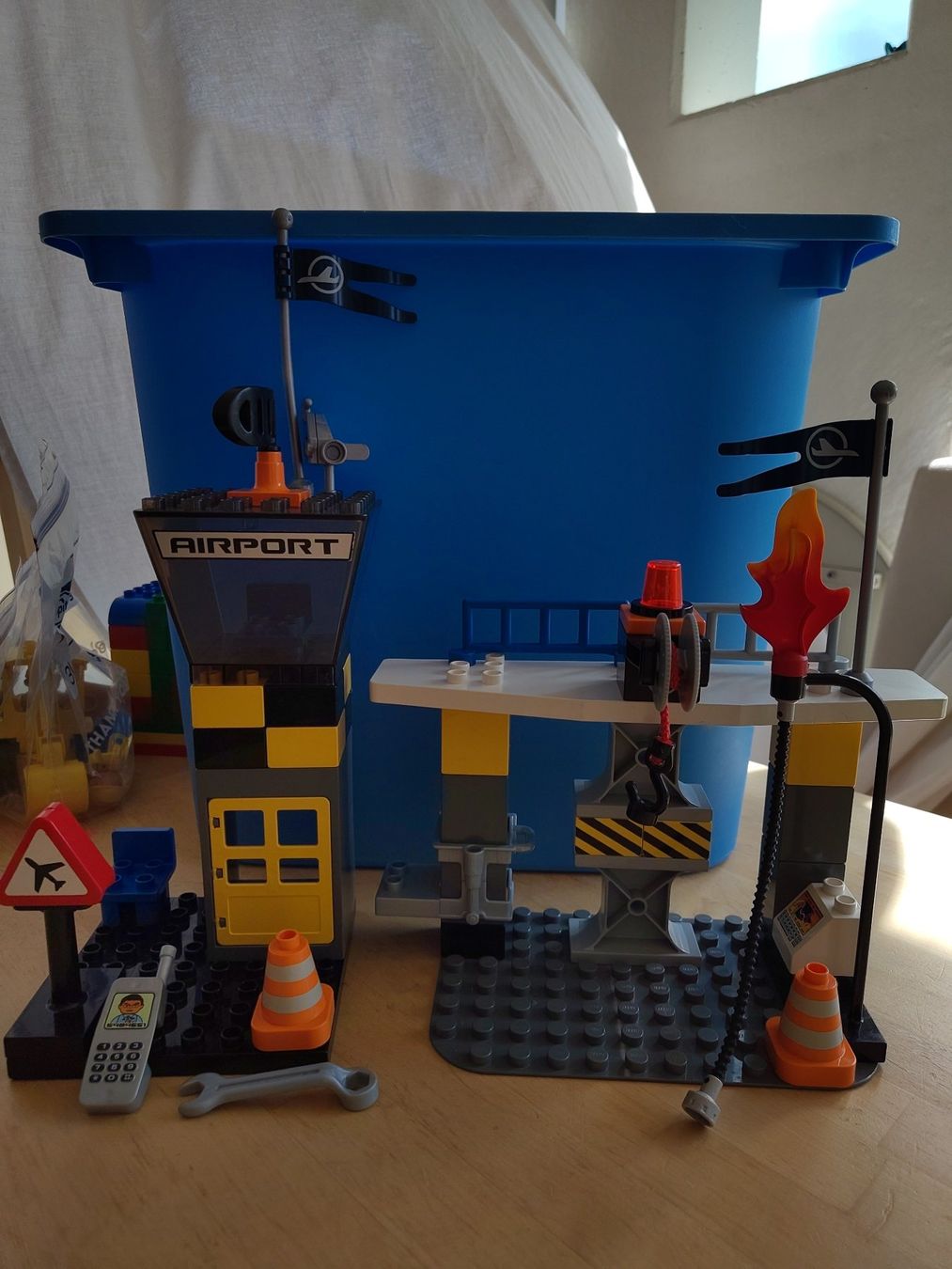 Lego Kit di costruzioni: Lot Duplo 7840 + 7844 Aéroport – Usato da Urdorf venduto da nic_sh2n