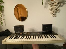 Vintage Casio Synthesizer CS-10 mit Lautsprecher, Top!