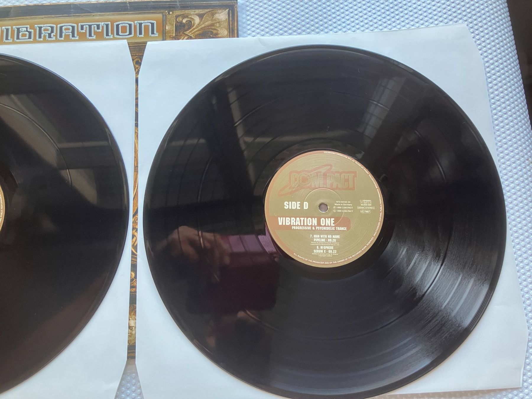 Schallplatten: Vibration One – Gebraucht aus Aarwangen von Jukebox3 7