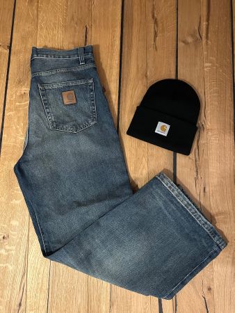 Carhartt Jeans und dazu Carhartt Mütze, selten getragen