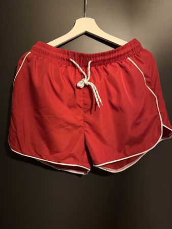 Rote Badehose für Männer – neu & ungetragen