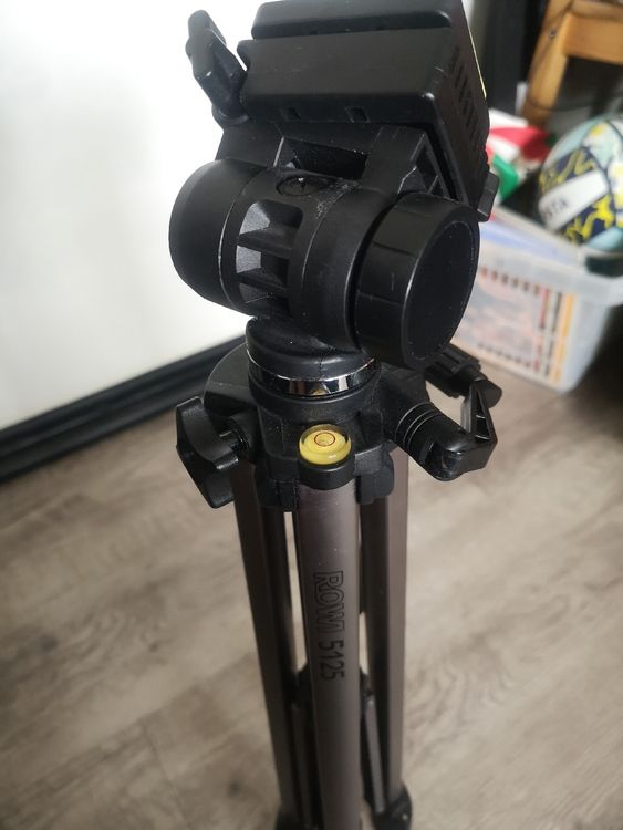 Treppiedi & Teste: ROWI Stativ mit Wasserwaage – Usato da Schaffhausen venduto da dav_pg5q 2