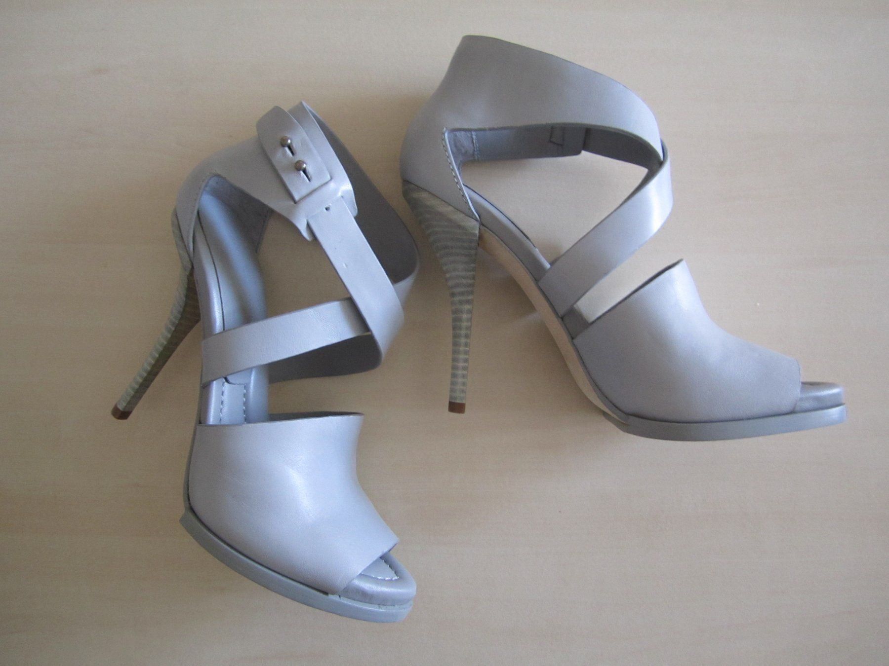 Alexander Wang Scarpe da donna: Sandales de ALEXANDER WANG – Nuovo e nell'imballaggio originale da Lausanne venduto da Kmm03 3