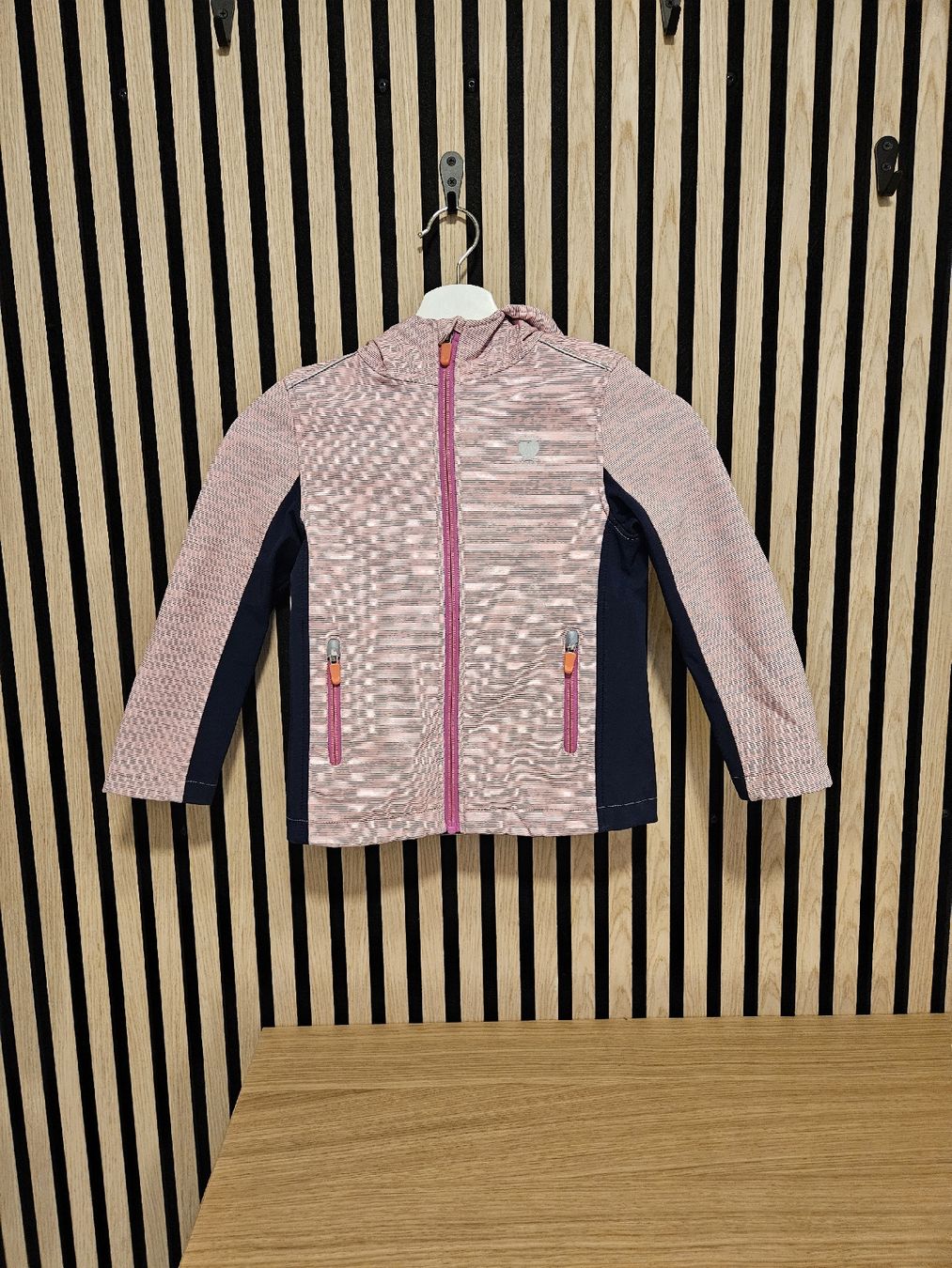 Jacken & Mäntel: Softshelljacke Grösse 122 – Gebraucht aus Büron von rs_83