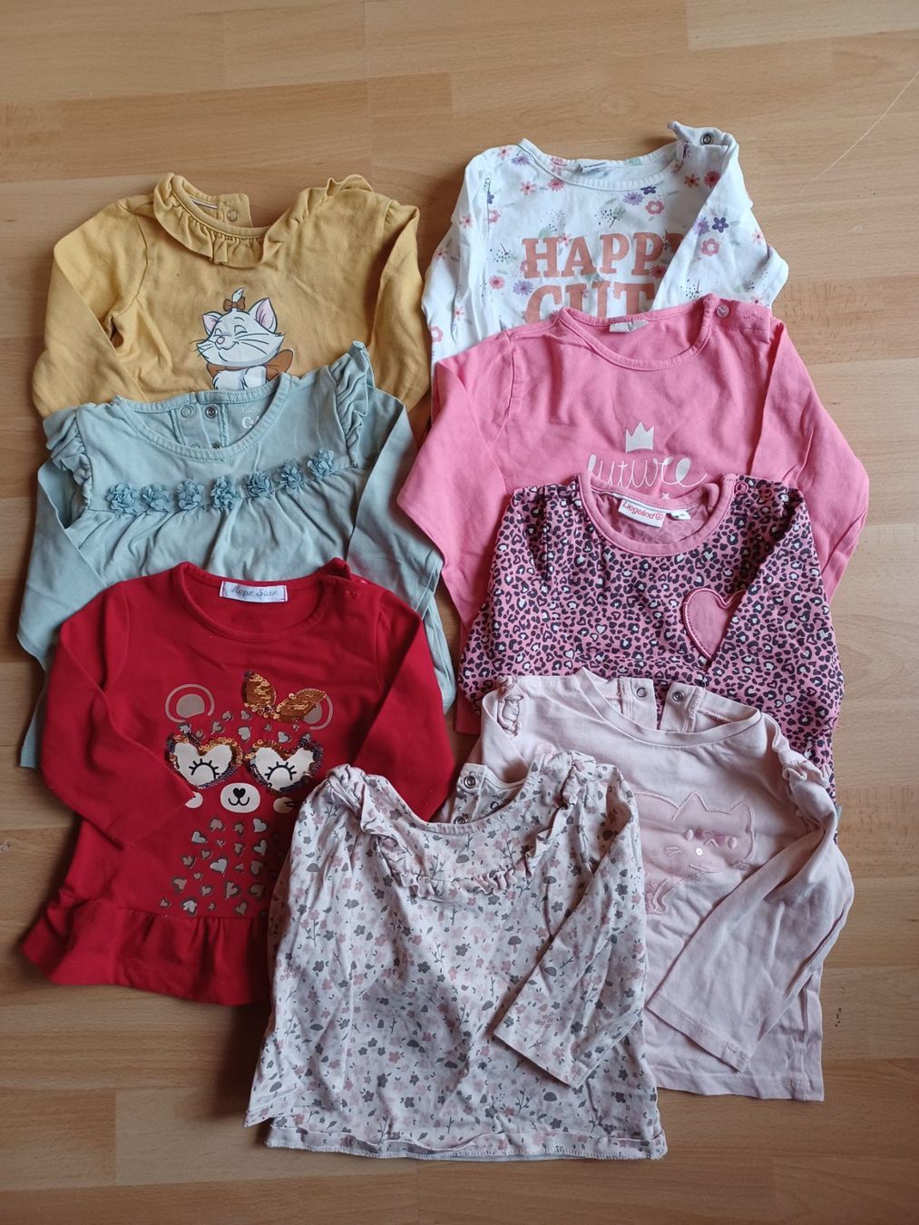 Lotti & Set di vestiti: 35 teiliges Mädchenpaket 80 – Usato da Matt venduto da Remonso 1