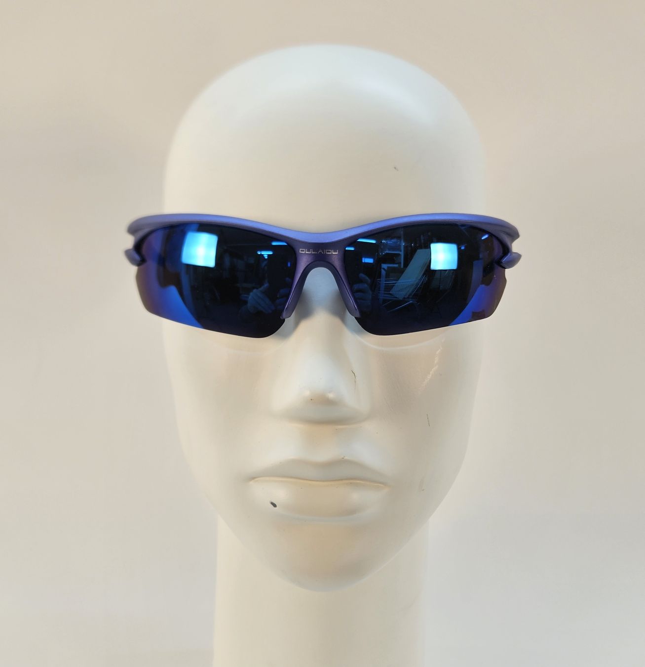 Brillen & Gläser: Sonnenbrille von Iulaiou "Neu" – Neu und originalverpackt aus Uster von esko.swiss