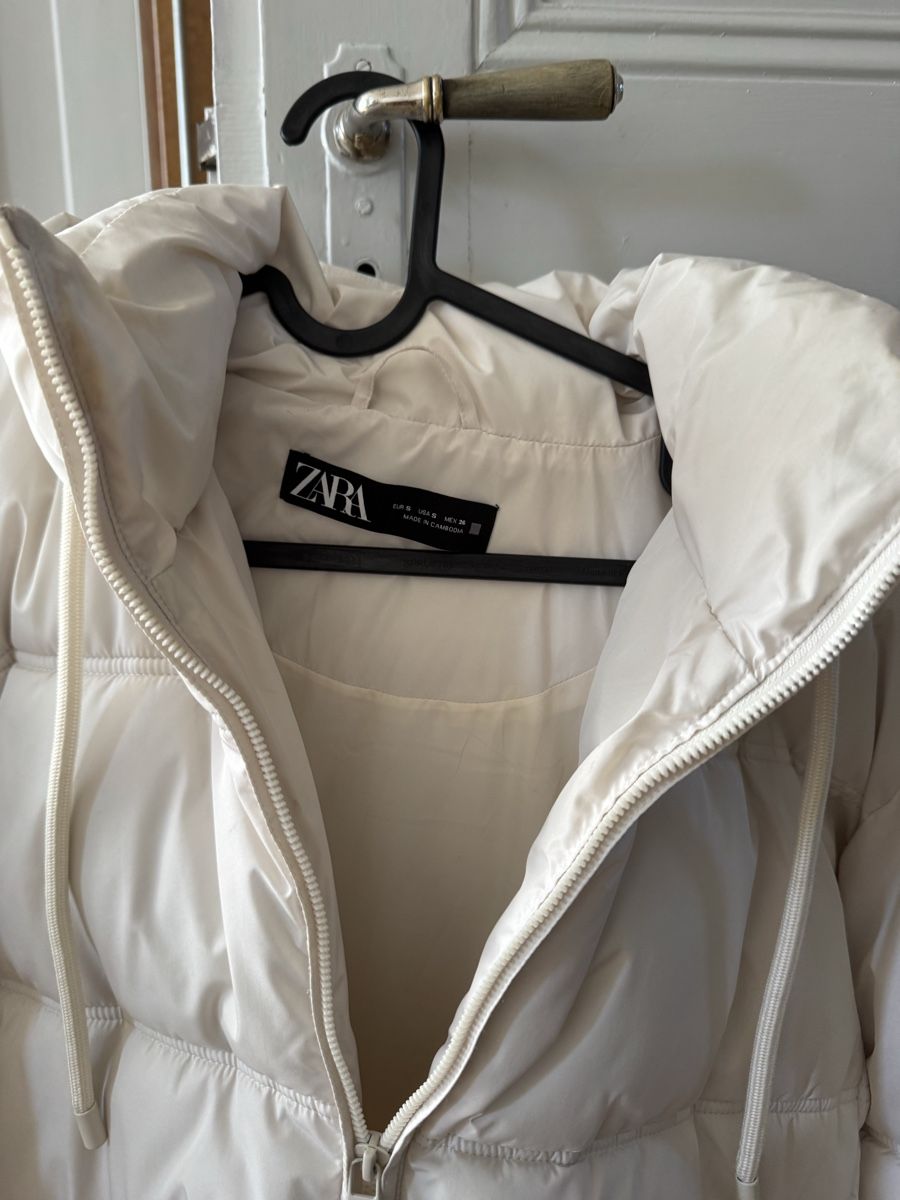 Zara Giacche: ZARA WHITE HOODED PUFFER JACKET – Usato da Bern venduto da FashionK92 1