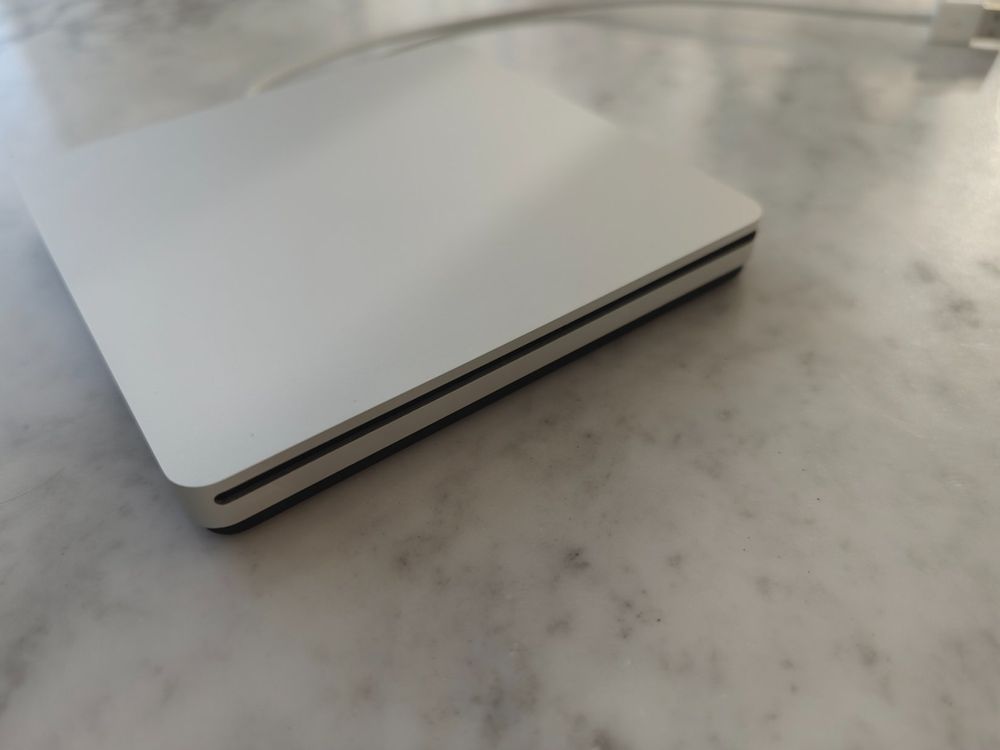 Apple Superdrive Externes CD/DVD Laufwerk mit USB NEU Kaufen auf Ricardo