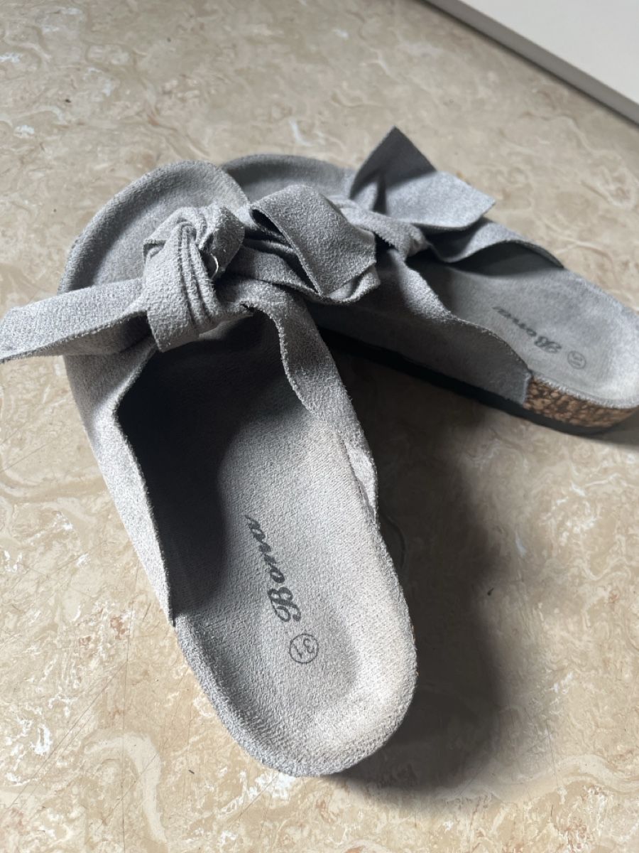 Schuhe für Mädchen: Sandaletten grau Grösse 31 Bona  – Gebraucht aus Wallbach von wonderlike 2