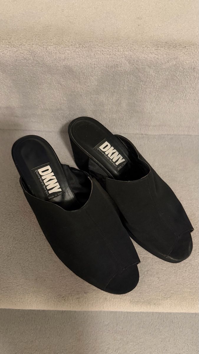 DKNY Damenschuhe: DKNY Damenschuhe  – Gebraucht aus Richterswil von kwesi7