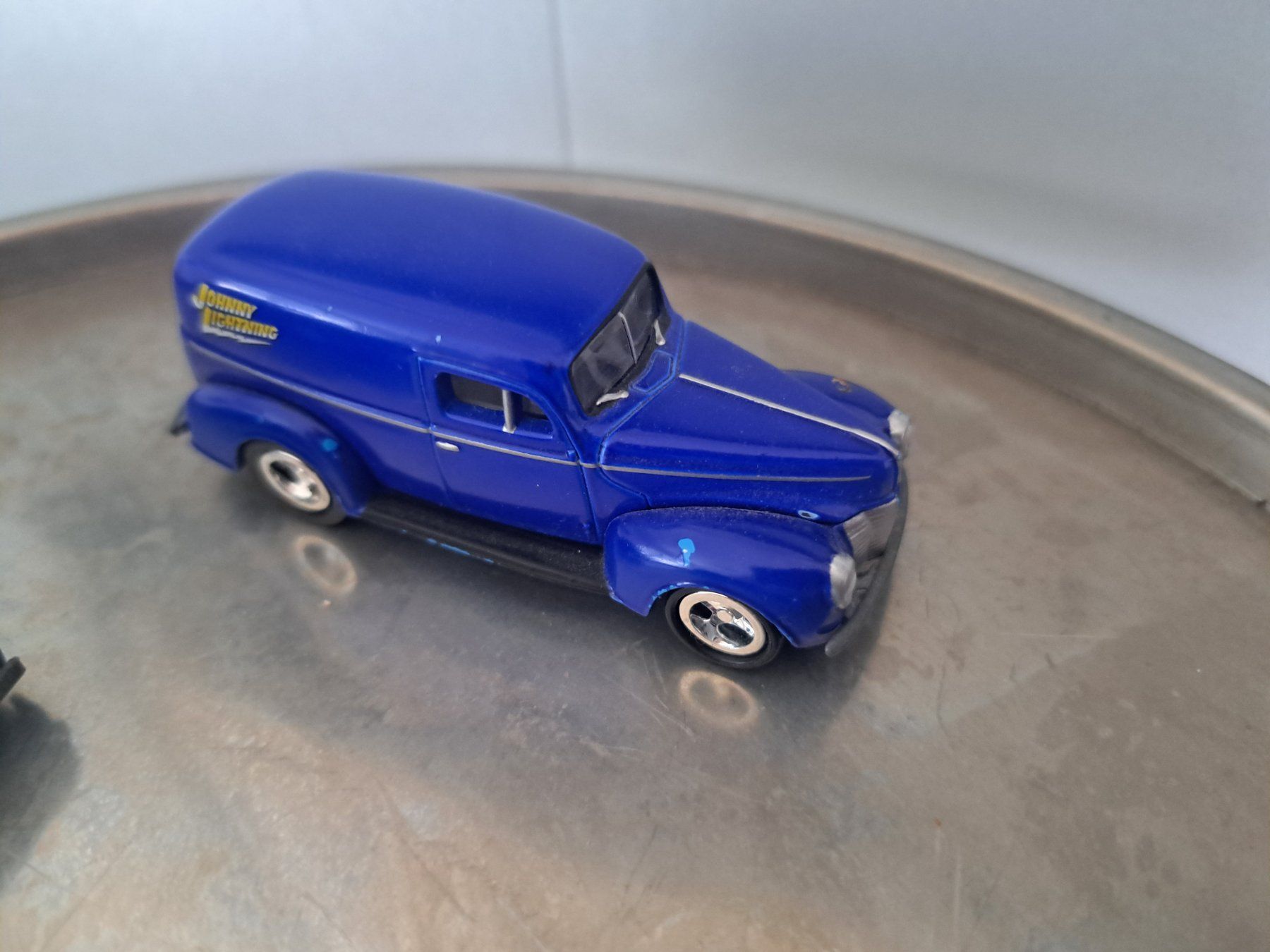 Johnny Lightning Modellini d'auto: 4x Johnny Lightning Panel Cars Neu – Nuovo (secondo la descrizione) da Emmenbrücke venduto da bikesandmore75 3