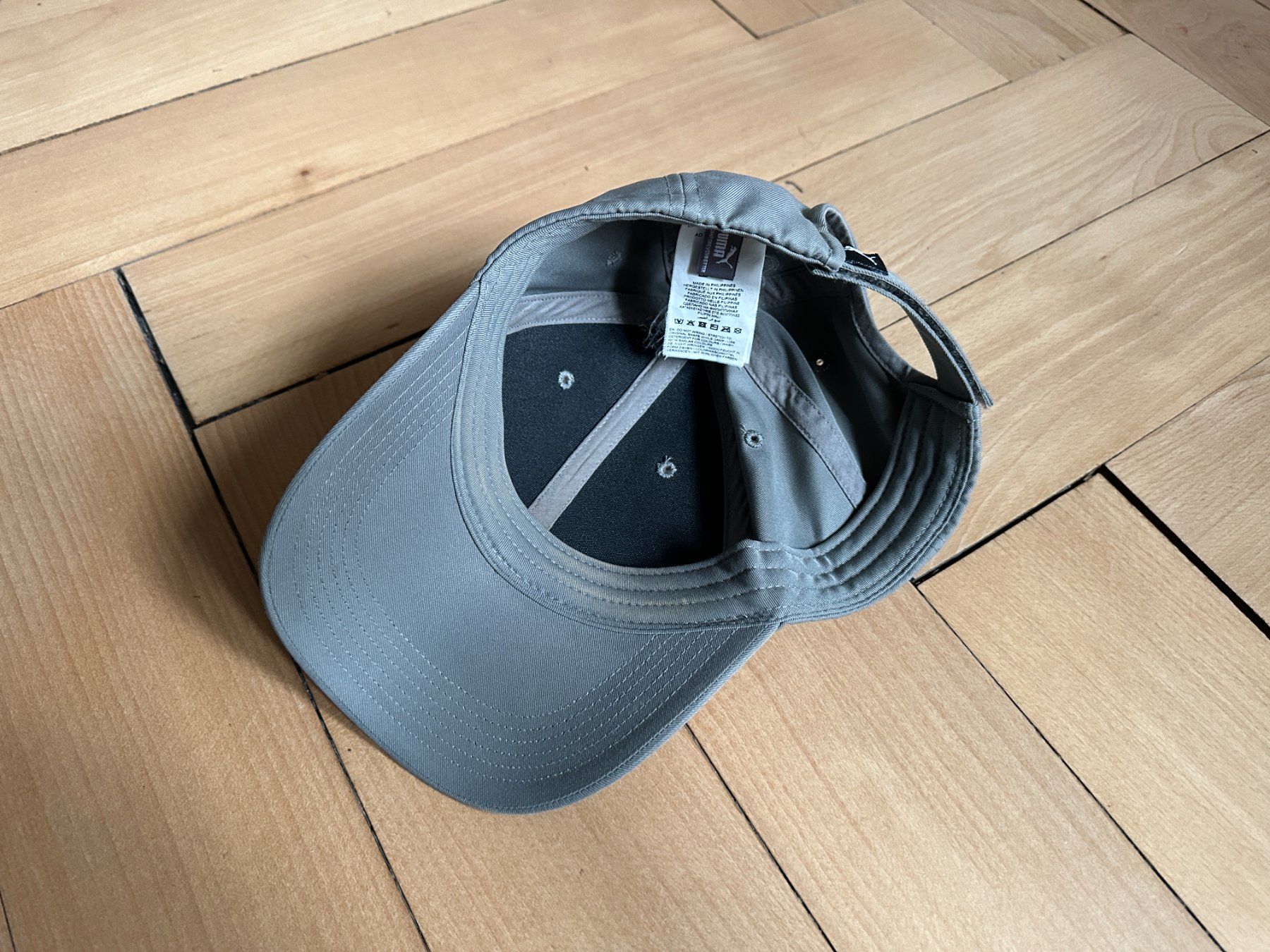 Puma Chapeaux, bonnets & casquettes: PUMA - Cap hellgrau sportlich – D'occasion à Zürich par Diazaio 2