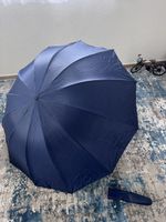 Grosse Regenschirm