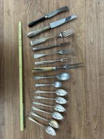 Verschiedenes Besteck Messer Gabel Löffel Silber Metall