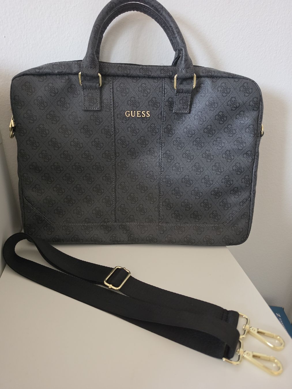 Guess Taschen für Damen: Guess Laptoptasche – Neu (gemäss Beschreibung) aus Lausen von LuBo456 1
