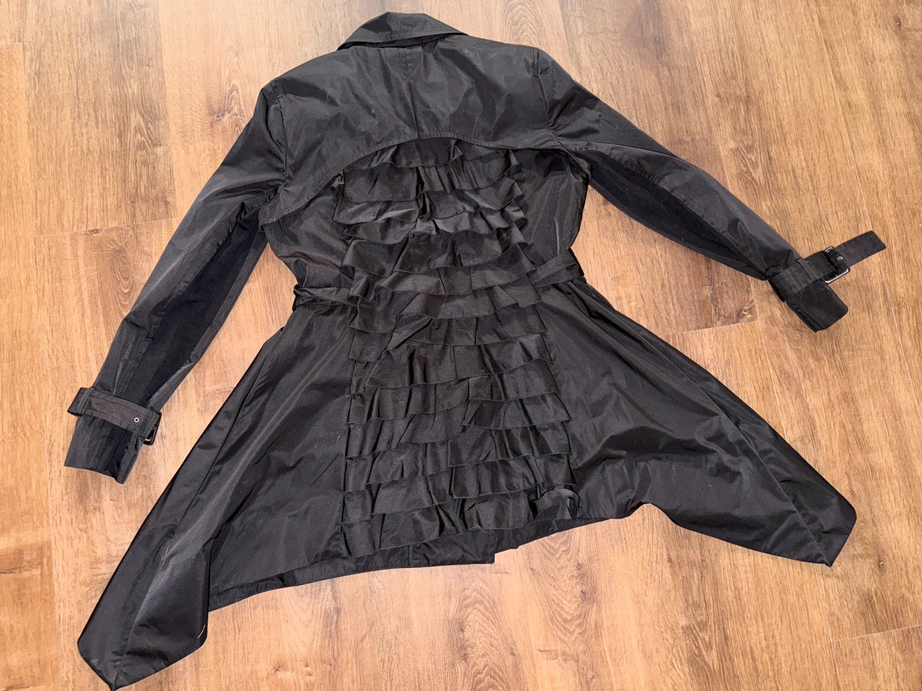 Giacche: BCBGMAXAZRIA trench coat - L – Usato da St-Sulpice VD venduto da juhdu 4