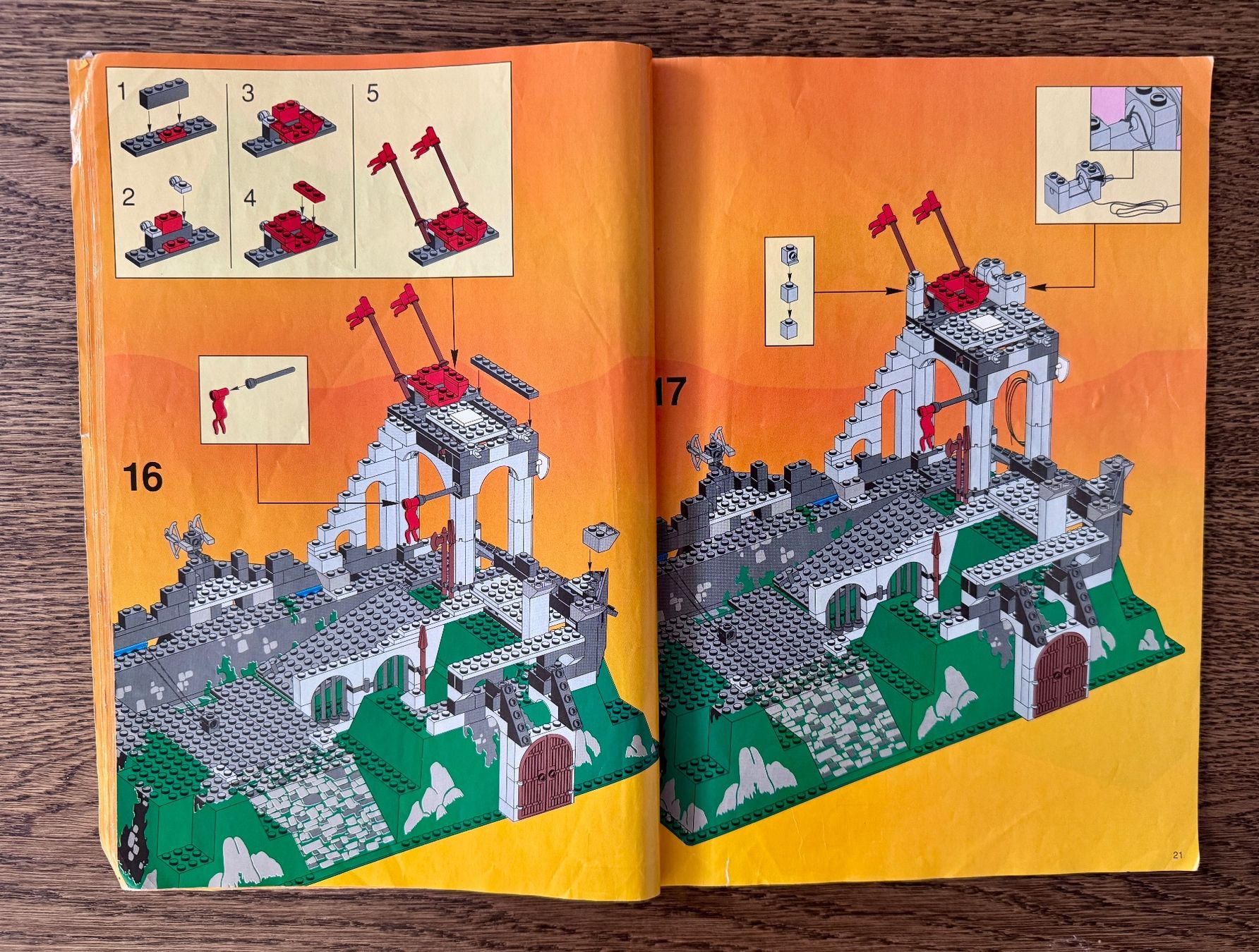 Lego Kit di costruzioni: LEGO Castle 6090 Royal Knight's Castle – Usato da Riehen venduto da will_stubbings 9