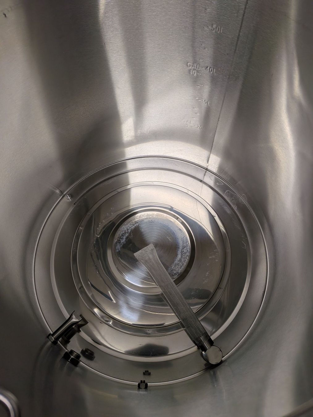Pentole: A vendre système de brassage all in one 70L – Usato da Ecuvillens venduto da Moucebru 2