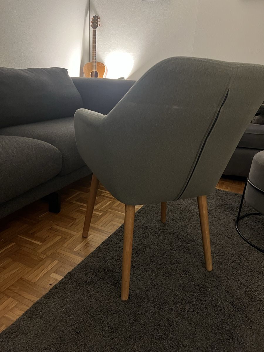 Poltrone: 2x Sessel dunkelgrau und Hellgrau mit Holzbeinen – Usato da Dielsdorf venduto da zur_l8bs 3