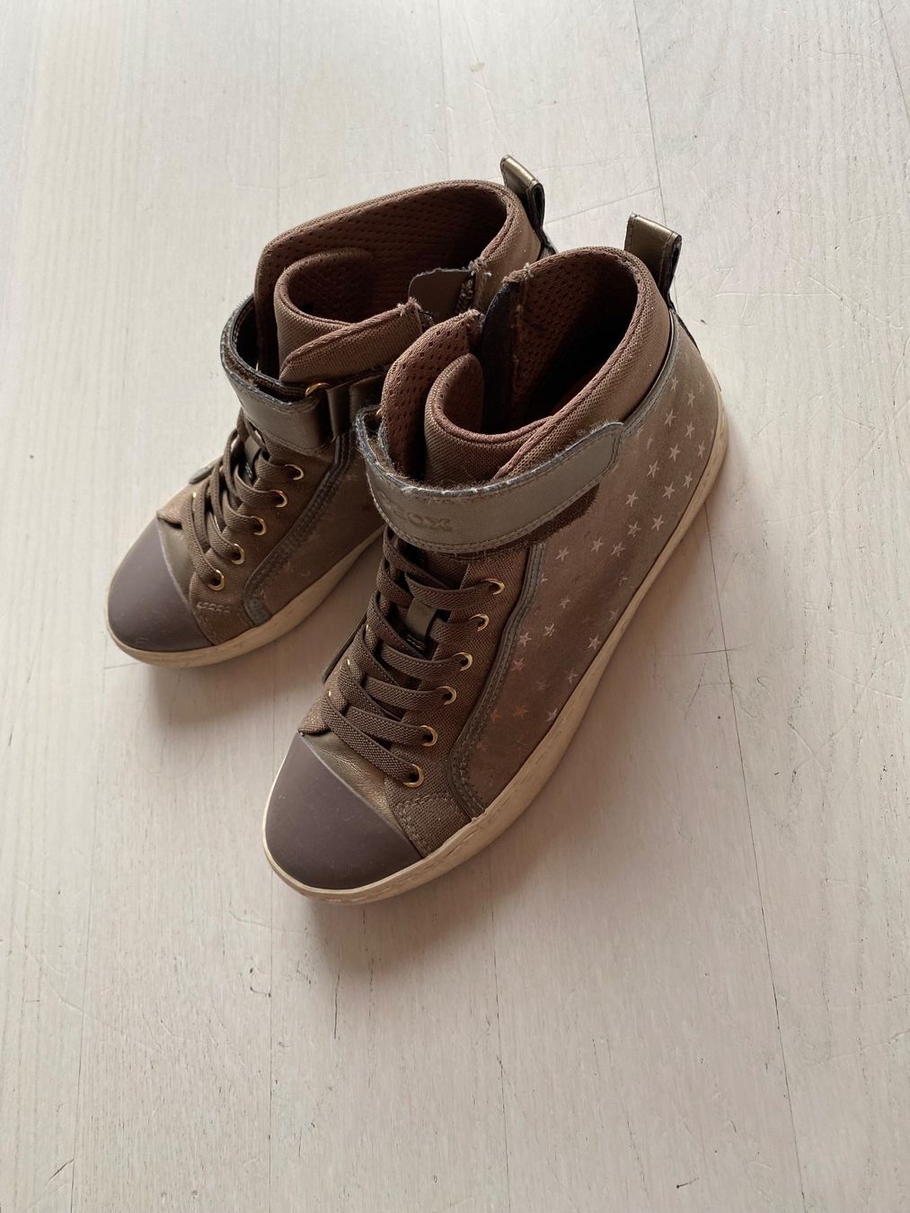 Geox Schuhe für Mädchen: Geox Sneaker Gr. 38 – Gebraucht aus Dinhard von SternZ 1