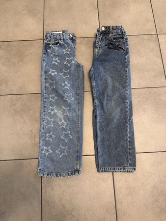 2 Jeans Mädchen, Grösse 134, Sterne und Blumen