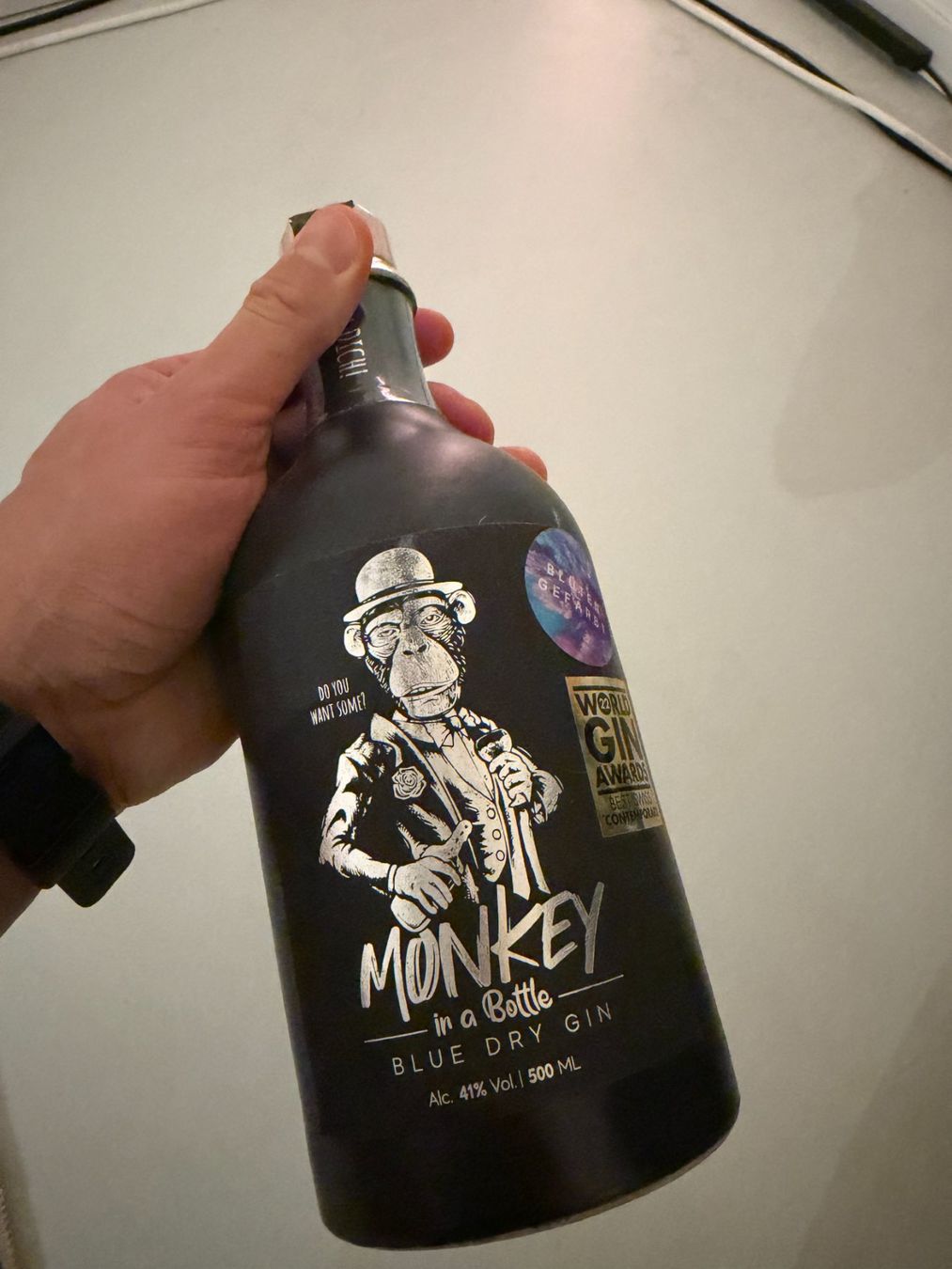 Bevande alcoliche: Monkey in a Bottle ∙ Blue Dry Gin – Nuovo e nell'imballaggio originale da Zürich venduto da novel 4