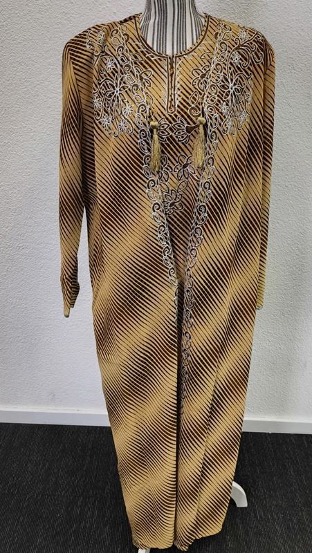Vestiti: Kleid Arabisch in Gold – Usato da Rüti ZH venduto da Restwert_Rueti_ZH