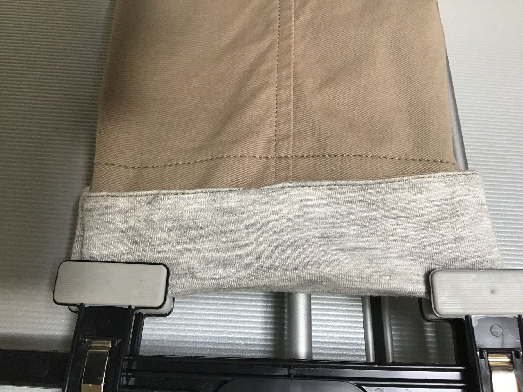 Cambio Pantaloni: CAMBIO HOSE beige Grösse 34 – Usato da Glattfelden venduto da ire_w6h2 1