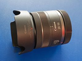 Canon RF 24-50mm f/4.5-6.3 IS STM​ mit Sonnenblende