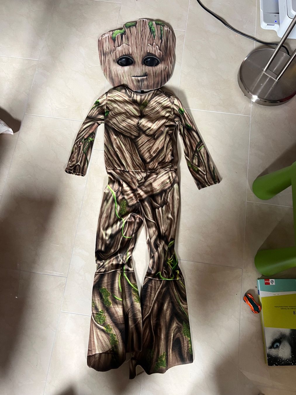 Costumi: Groot Kostüm Kinder Fasnacht – Usato da Niederhasli venduto da Cswilsonch