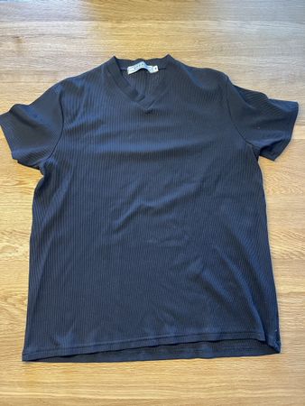 Schwarzes T-Shirt