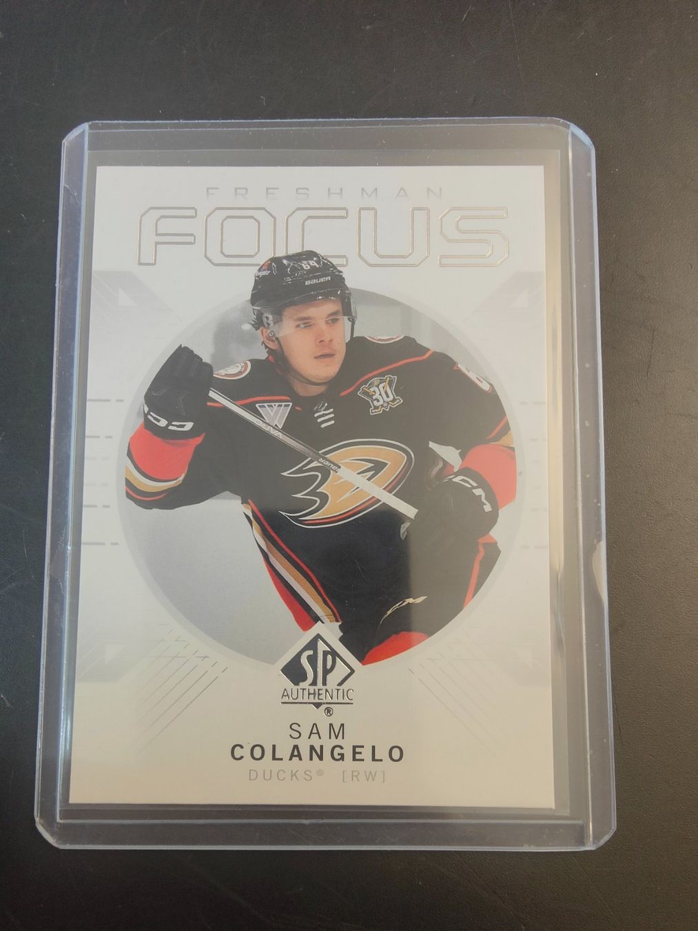 Carte collezionabili: Sam Colangelo Anaheim Ducks SP Authentic Freshman Focus – Usato da Wangen SZ venduto da Sasch3