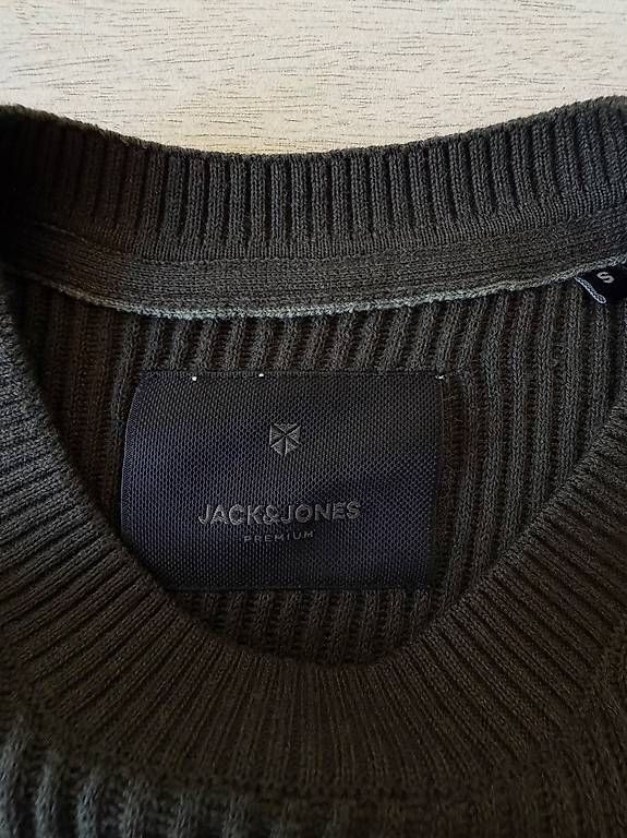 Maglioni & Felpe: Pull noir JACK & JONES Premium  taille S  maille côtelée – Usato da Lausanne venduto da ila_pz5z 1