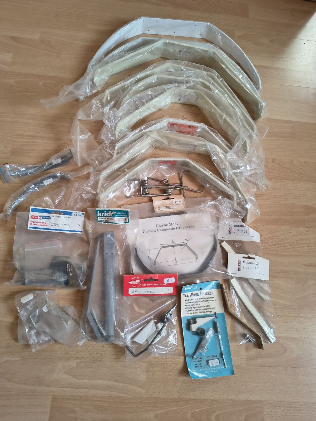 Modellismo RC: Fahrwerksteile komplett Set – Nuovo (secondo la descrizione) da St. Ursen venduto da Hotspot2001