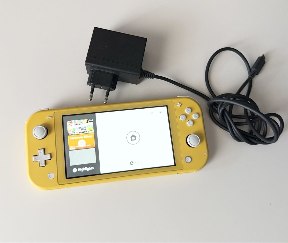 Nintendo Console: Nintendo Switch Lite neuwertig – Nuovo (secondo la descrizione) da Gerlafingen venduto da sternrose